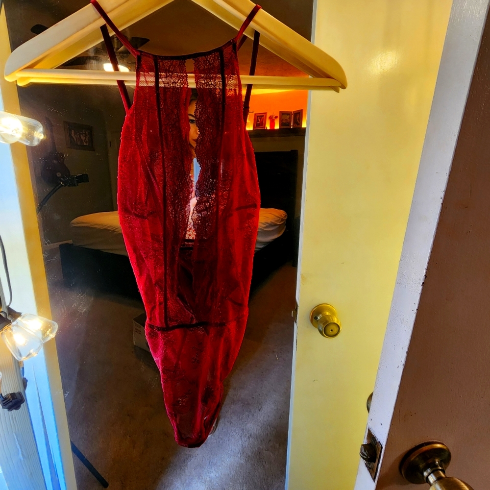 Victoria secret bodysuit, size Medium M, Maroon color very strappy sexy.